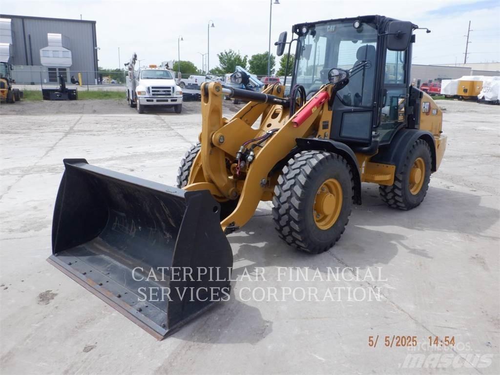 CAT 906-14 Tekerlekli yükleyiciler