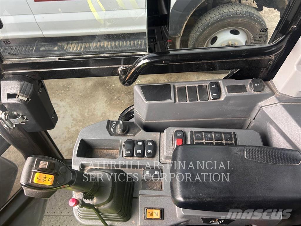 CAT 906-14 Tekerlekli yükleyiciler