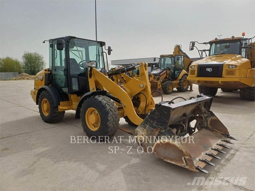 CAT 906 M Tekerlekli yükleyiciler