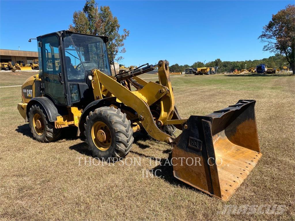 CAT 906 M Tekerlekli yükleyiciler