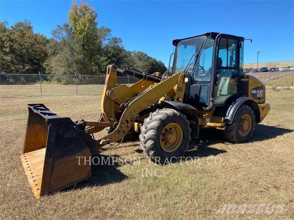 CAT 906 M Tekerlekli yükleyiciler