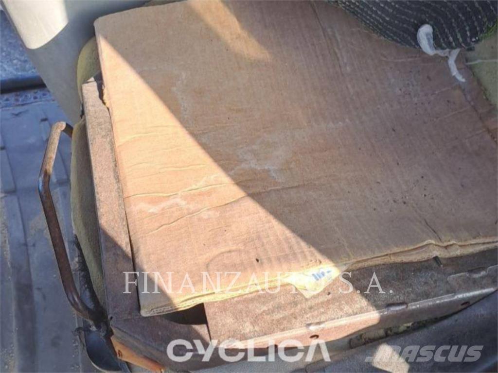 CAT 906H Tekerlekli yükleyiciler