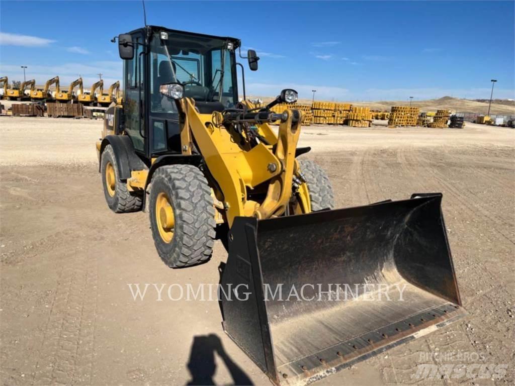 CAT 906M Tekerlekli yükleyiciler