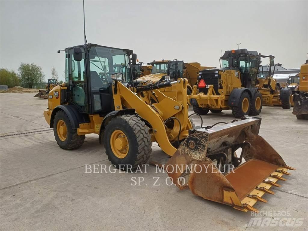 CAT 906M Tekerlekli yükleyiciler