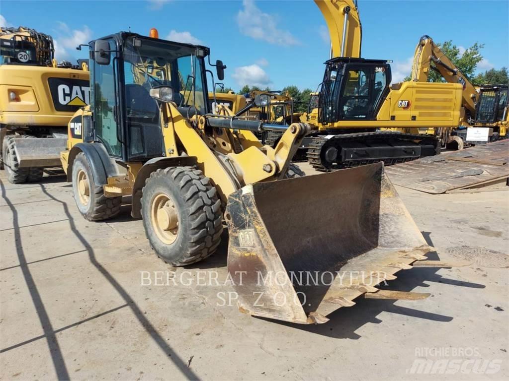 CAT 906M Tekerlekli yükleyiciler