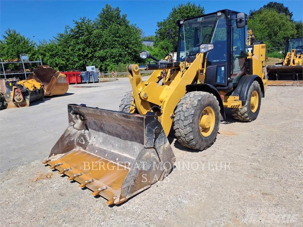 CAT 906M Tekerlekli yükleyiciler