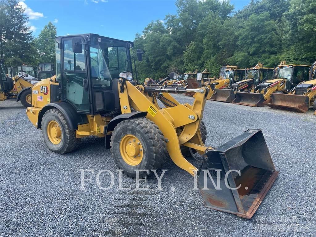 CAT 906M Tekerlekli yükleyiciler