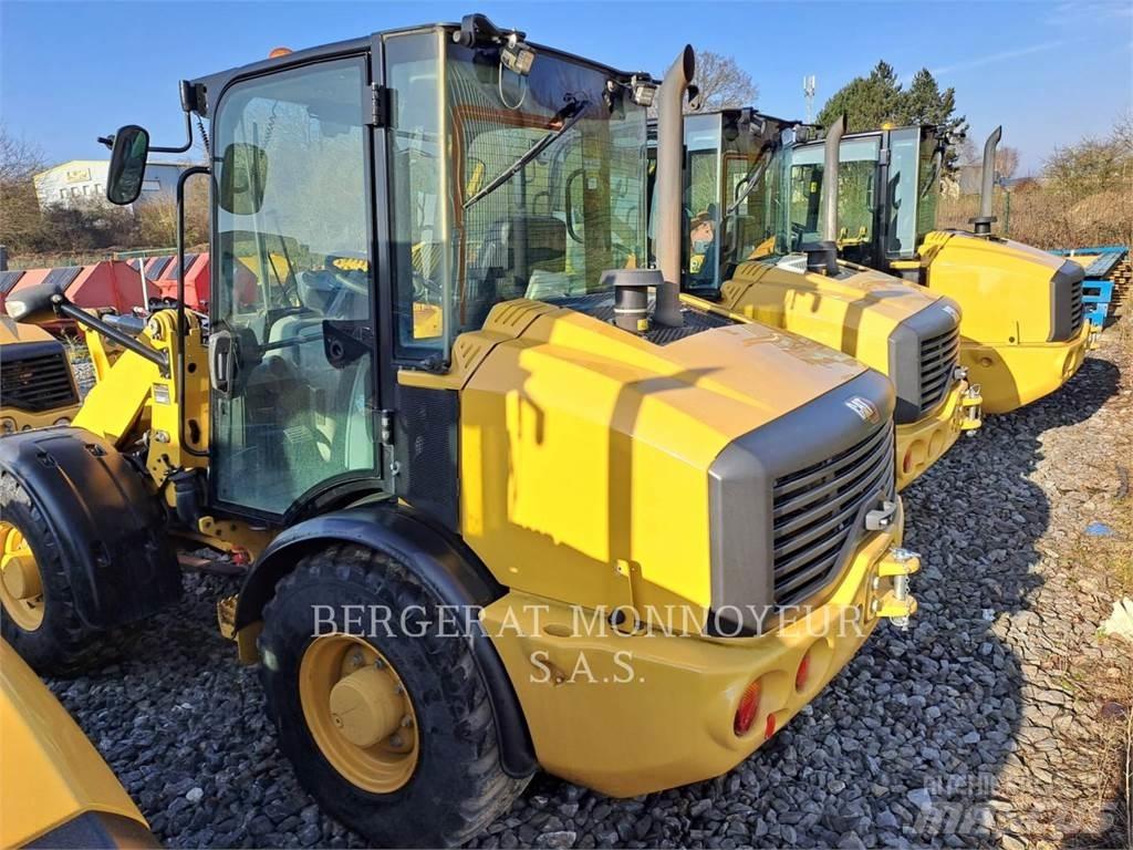CAT 906M Tekerlekli yükleyiciler