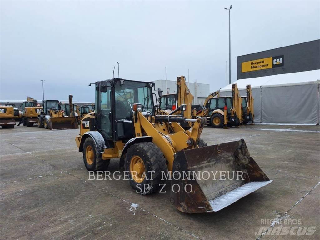 CAT 906M Tekerlekli yükleyiciler