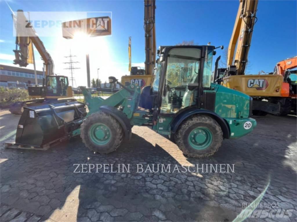 CAT 906M Tekerlekli yükleyiciler