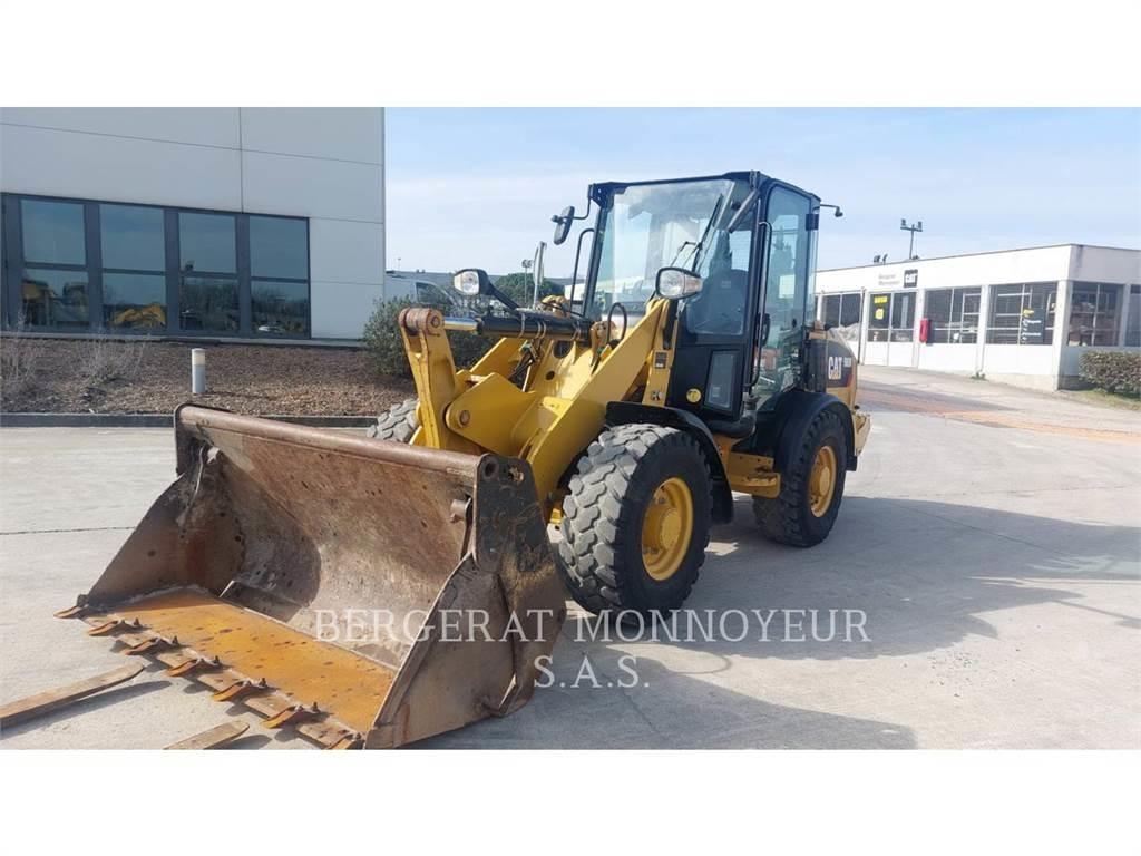 CAT 906M Tekerlekli yükleyiciler
