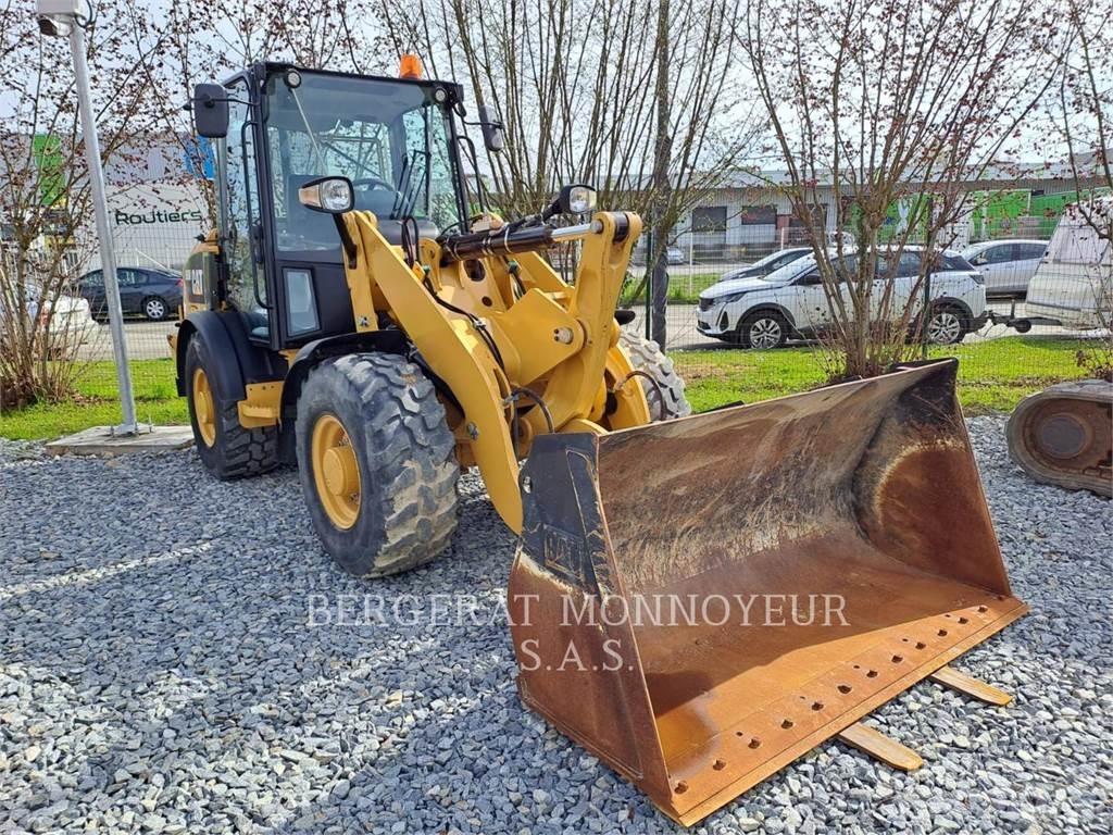 CAT 906M Tekerlekli yükleyiciler