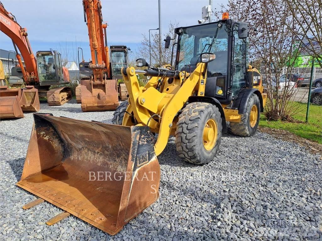 CAT 906M Tekerlekli yükleyiciler