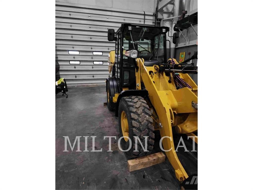 CAT 906M Tekerlekli yükleyiciler