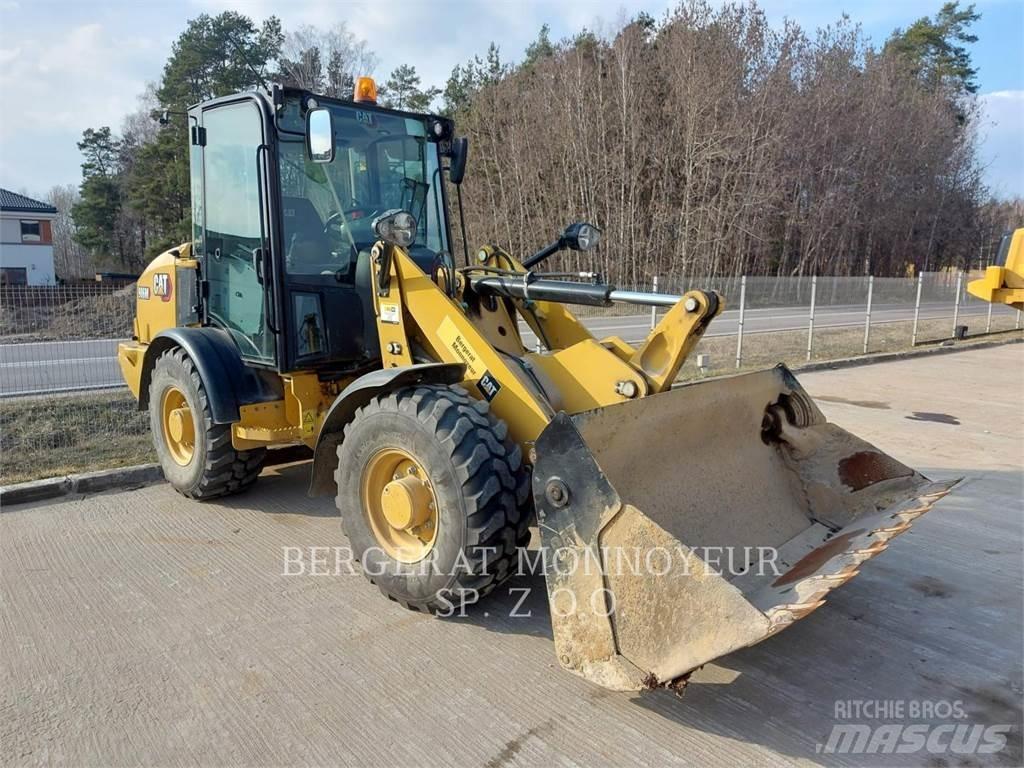 CAT 906M Tekerlekli yükleyiciler