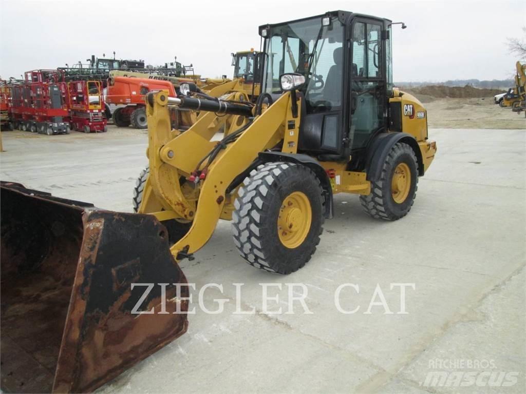 CAT 906M Tekerlekli yükleyiciler