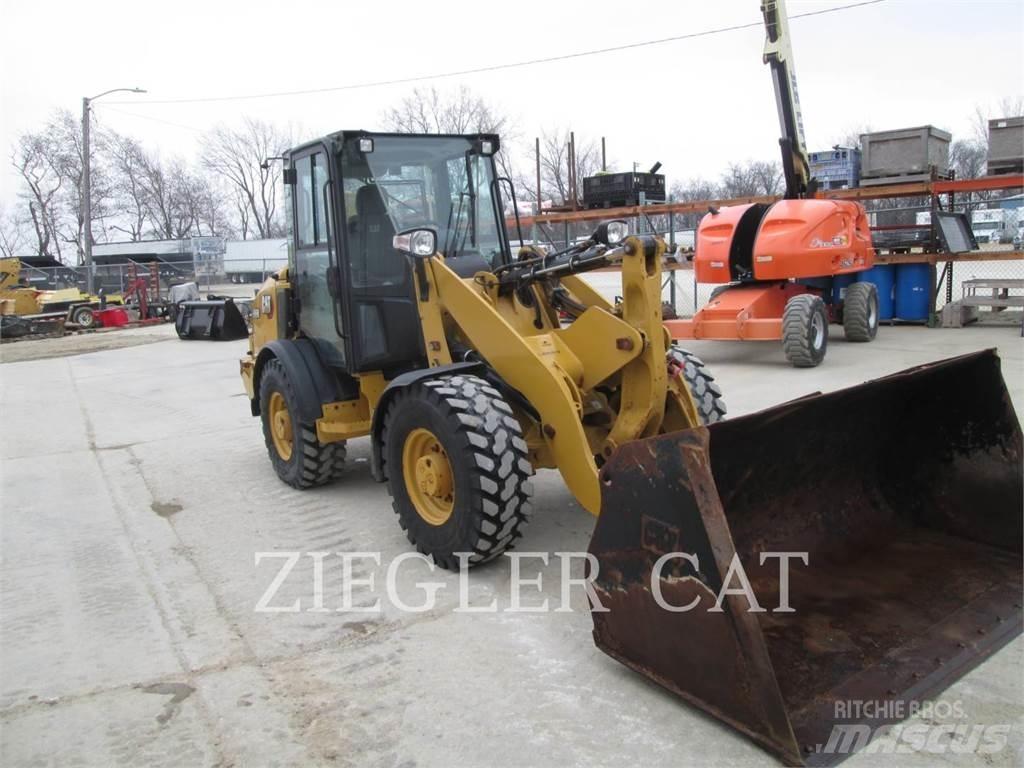 CAT 906M Tekerlekli yükleyiciler
