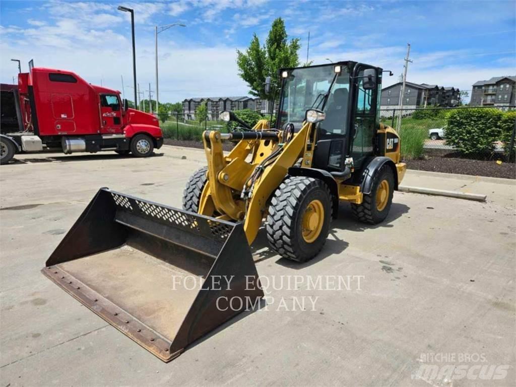 CAT 906M Tekerlekli yükleyiciler