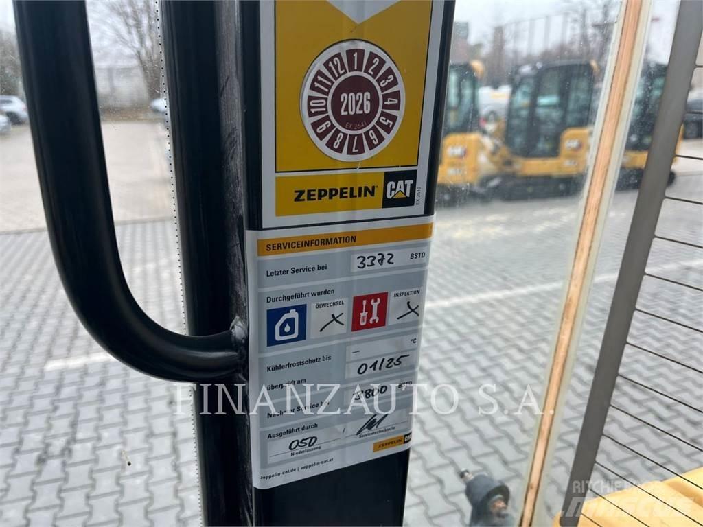 CAT 906M Tekerlekli yükleyiciler