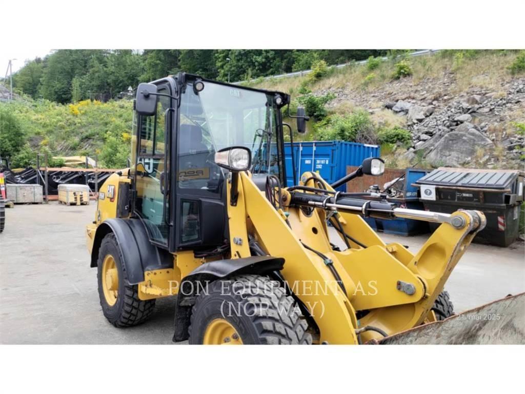 CAT 906M Tekerlekli yükleyiciler