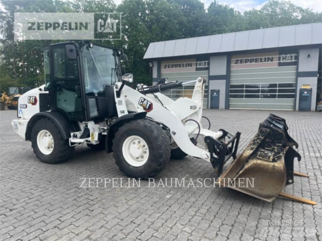 CAT 906M Tekerlekli yükleyiciler