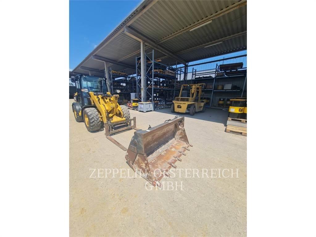 CAT 906M Tekerlekli yükleyiciler