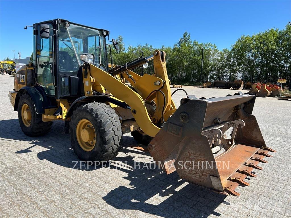 CAT 906M Tekerlekli yükleyiciler