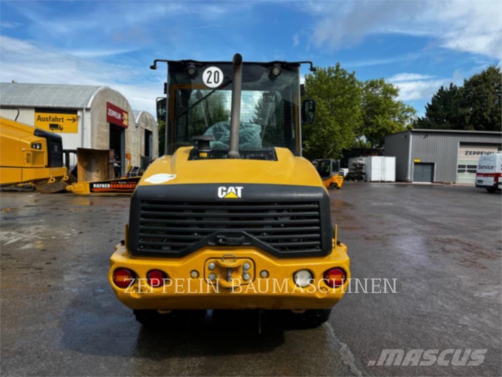 CAT 906M Tekerlekli yükleyiciler