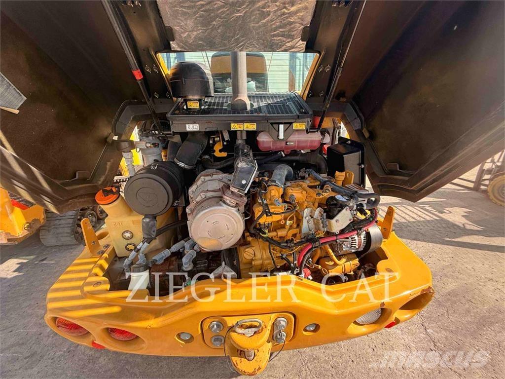 CAT 906M Tekerlekli yükleyiciler