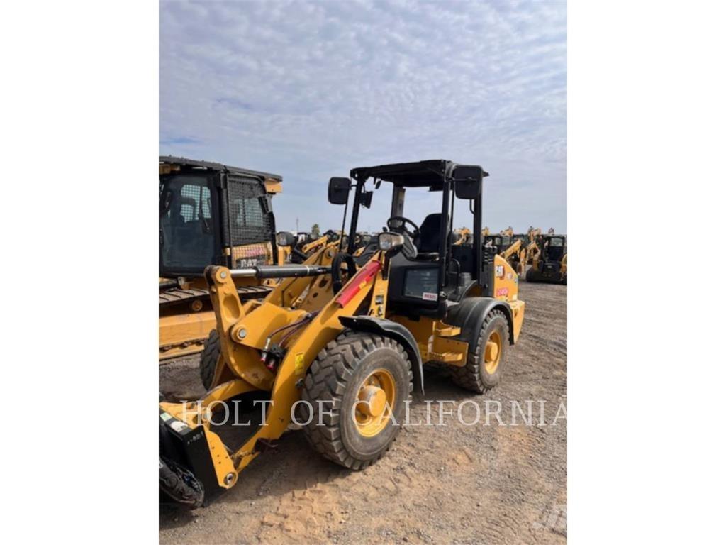 CAT 907 Tekerlekli yükleyiciler