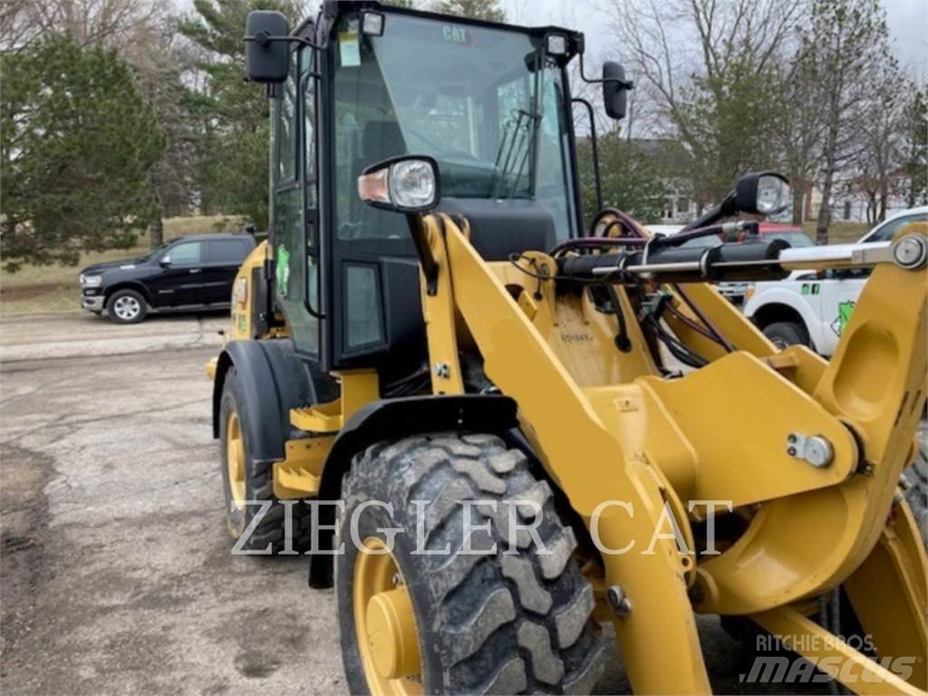 CAT 907M Tekerlekli yükleyiciler