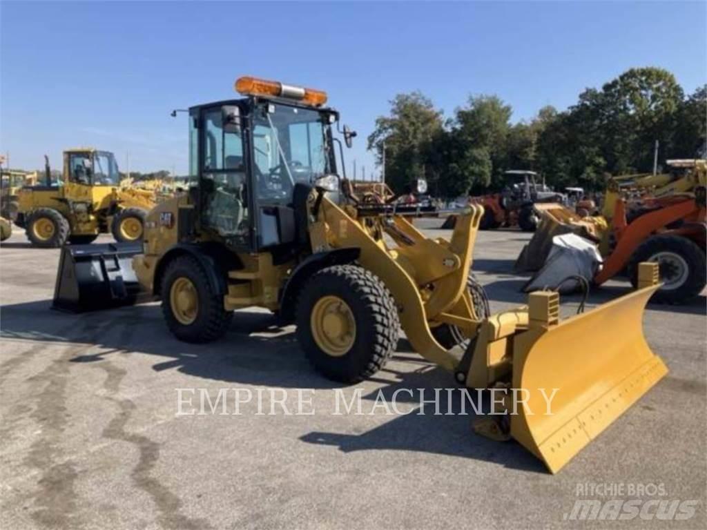 CAT 907M Tekerlekli yükleyiciler