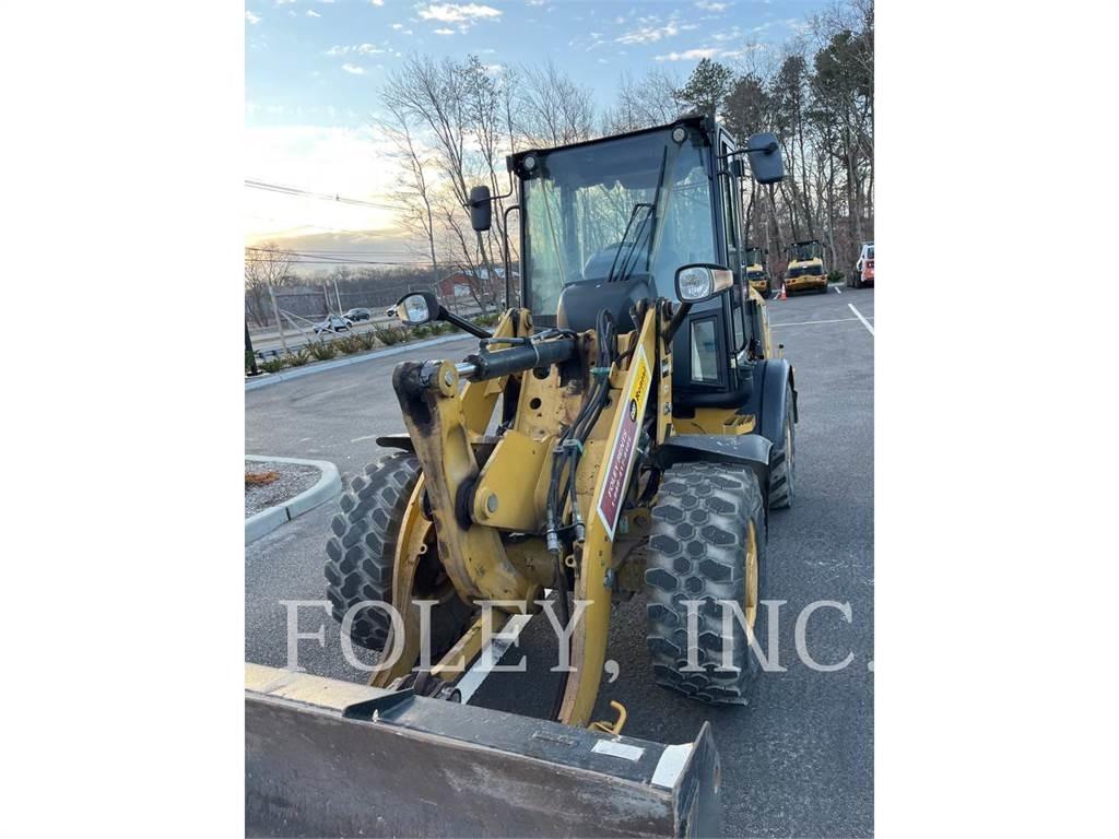 CAT 907M Tekerlekli yükleyiciler