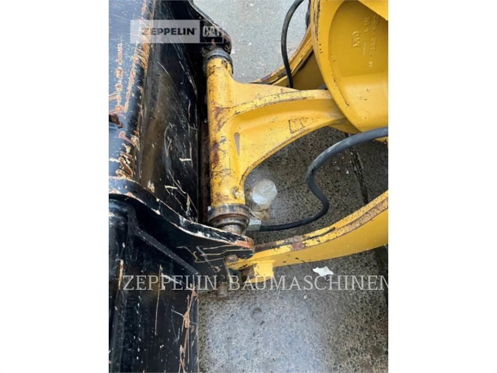 CAT 907M Tekerlekli yükleyiciler