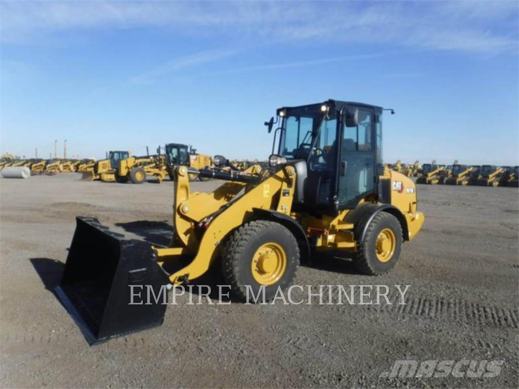 CAT 907M Tekerlekli yükleyiciler