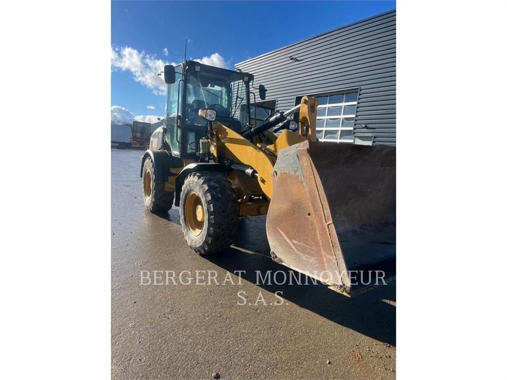 CAT 908 Tekerlekli yükleyiciler