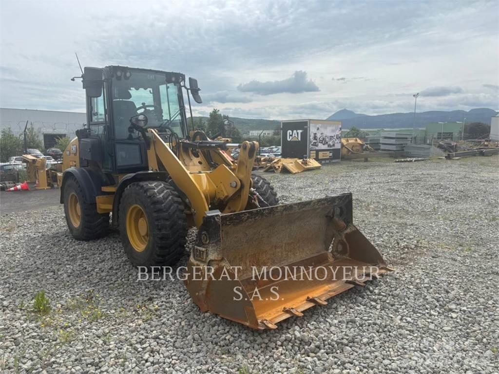CAT 908 Tekerlekli yükleyiciler