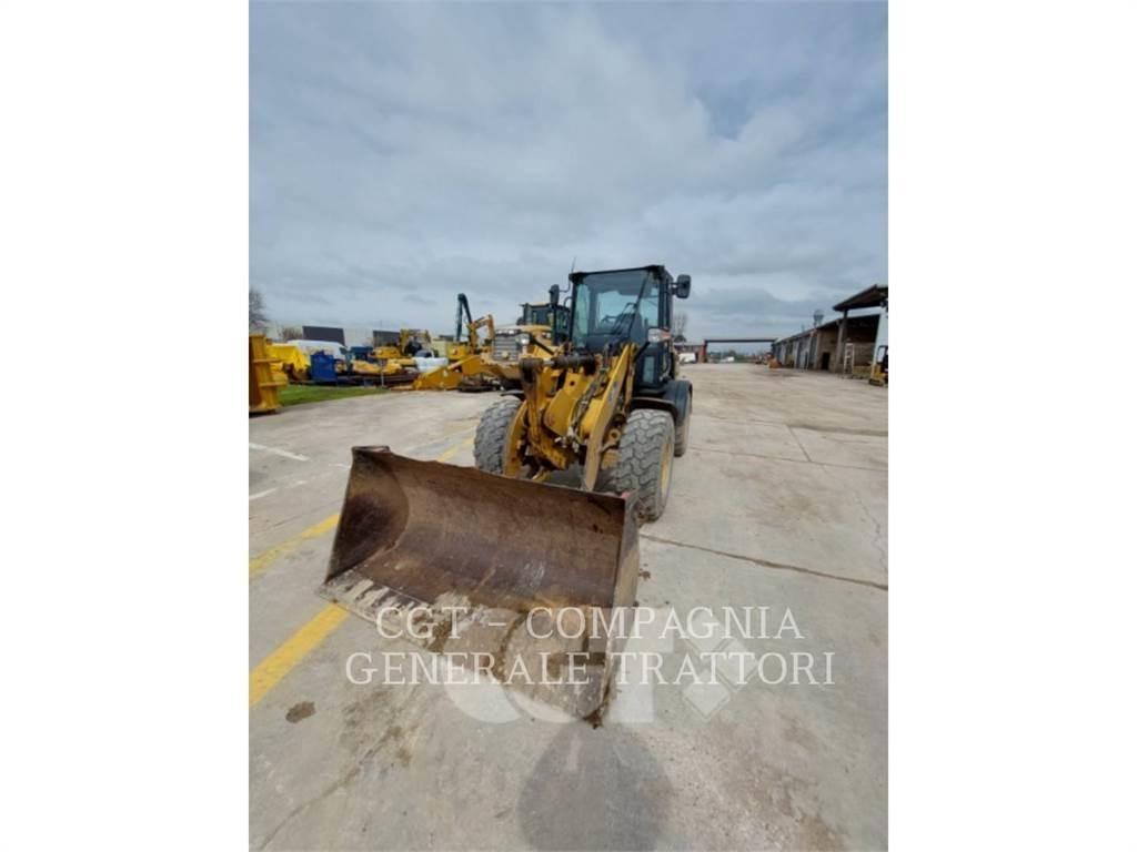 CAT 908 M Tekerlekli yükleyiciler