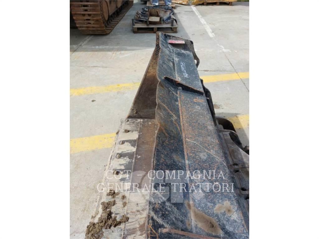 CAT 908 M Tekerlekli yükleyiciler