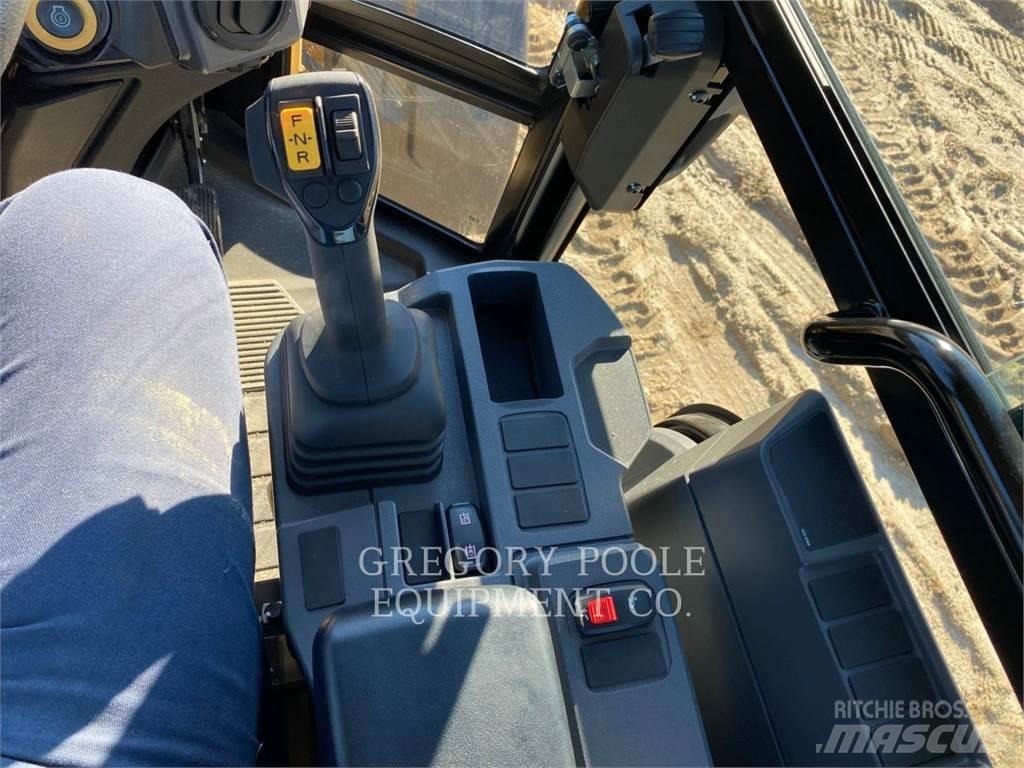 CAT 90814 Tekerlekli yükleyiciler