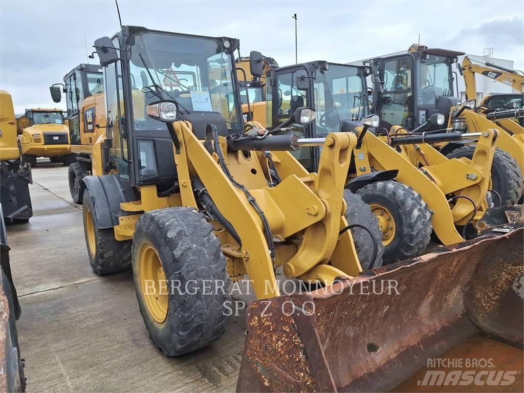 CAT 908M Tekerlekli yükleyiciler