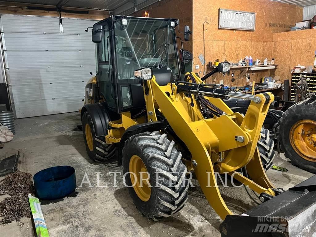 CAT 908M Mini yükleyiciler