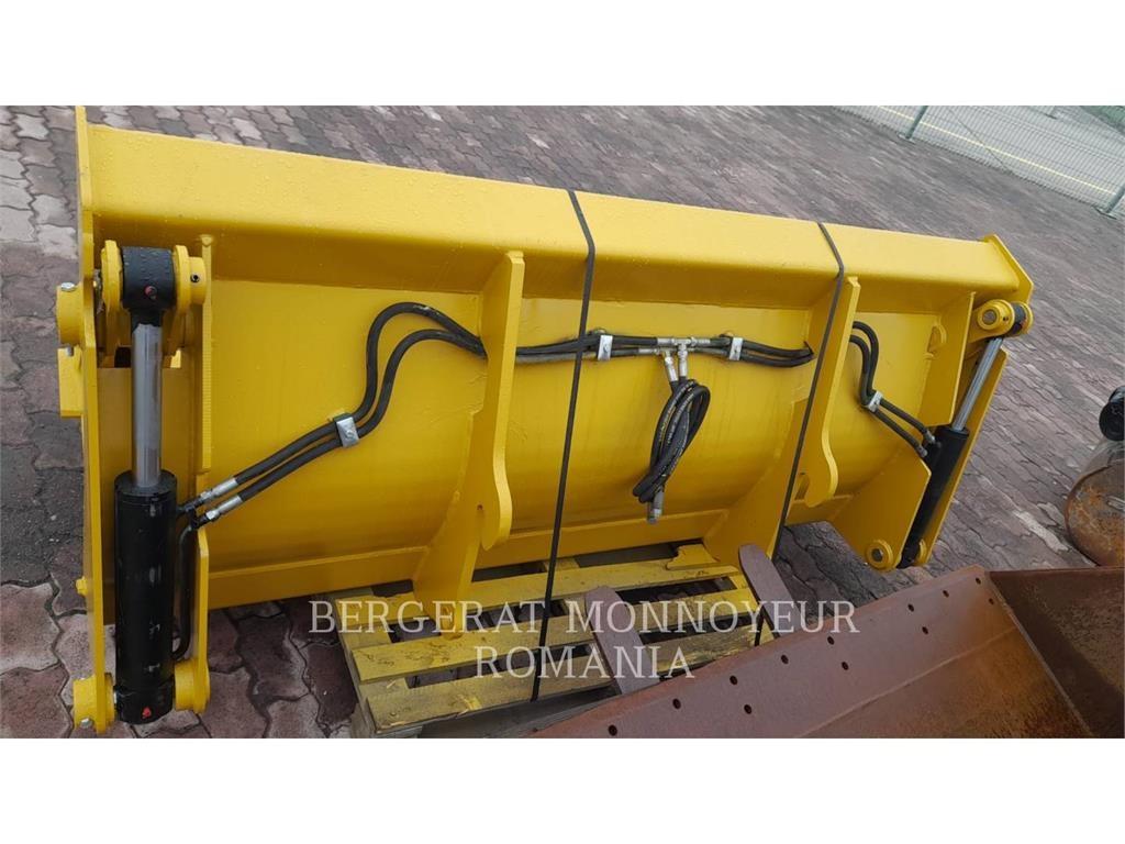 CAT 908M Tekerlekli yükleyiciler