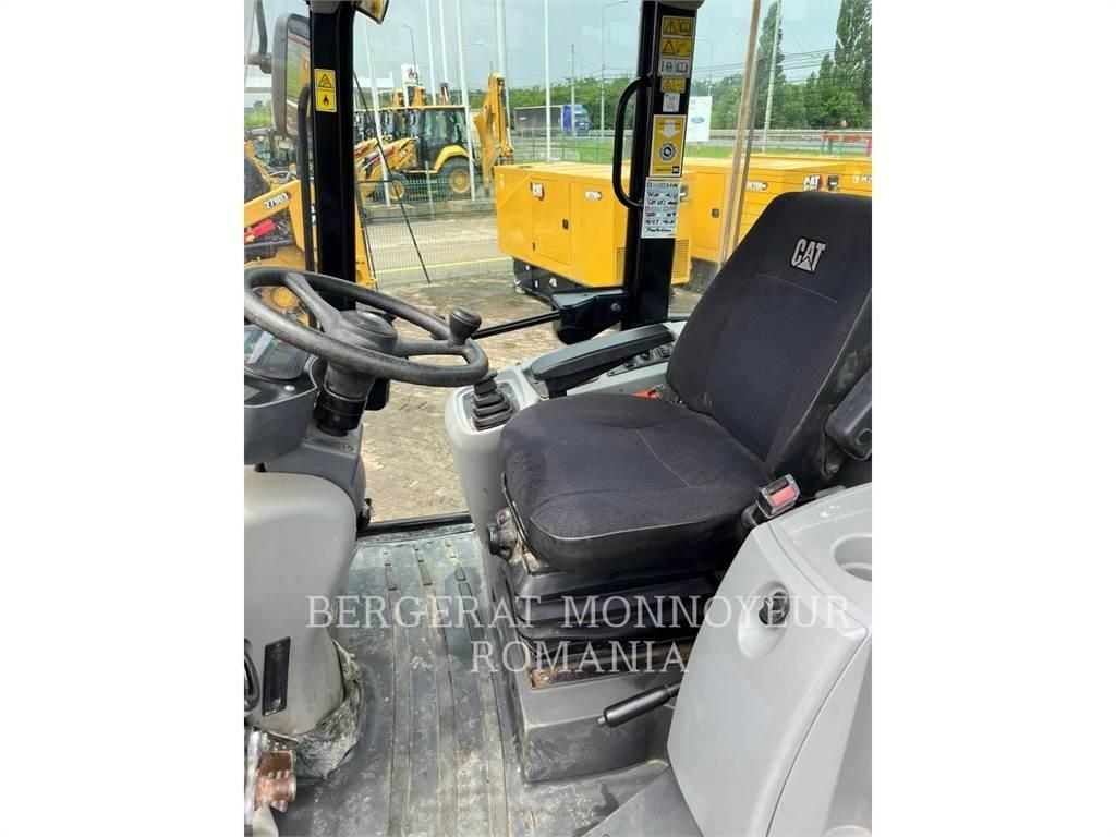 CAT 908M Tekerlekli yükleyiciler