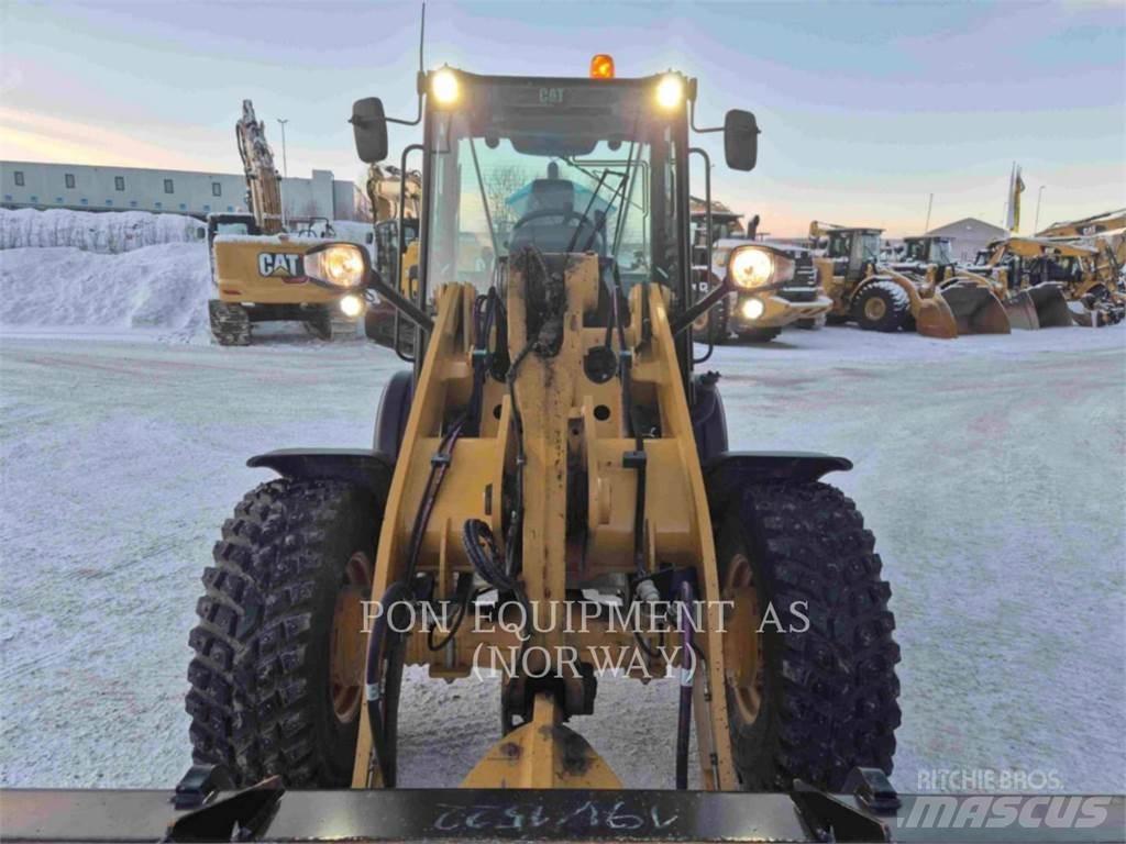 CAT 908M Tekerlekli yükleyiciler