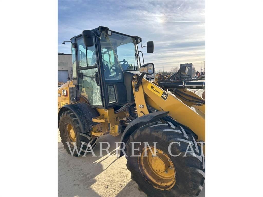 CAT 908M Tekerlekli yükleyiciler