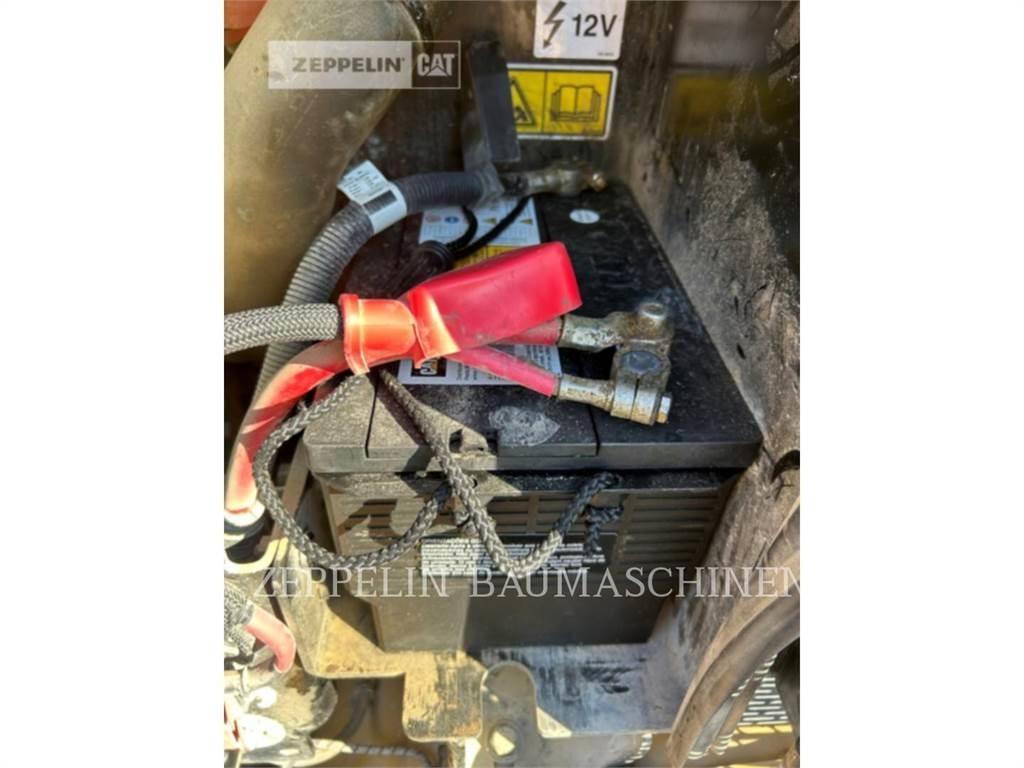 CAT 908M Tekerlekli yükleyiciler