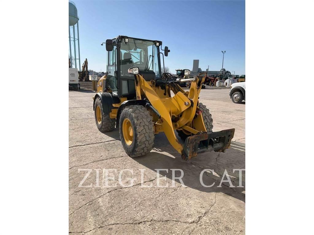 CAT 908M Tekerlekli yükleyiciler