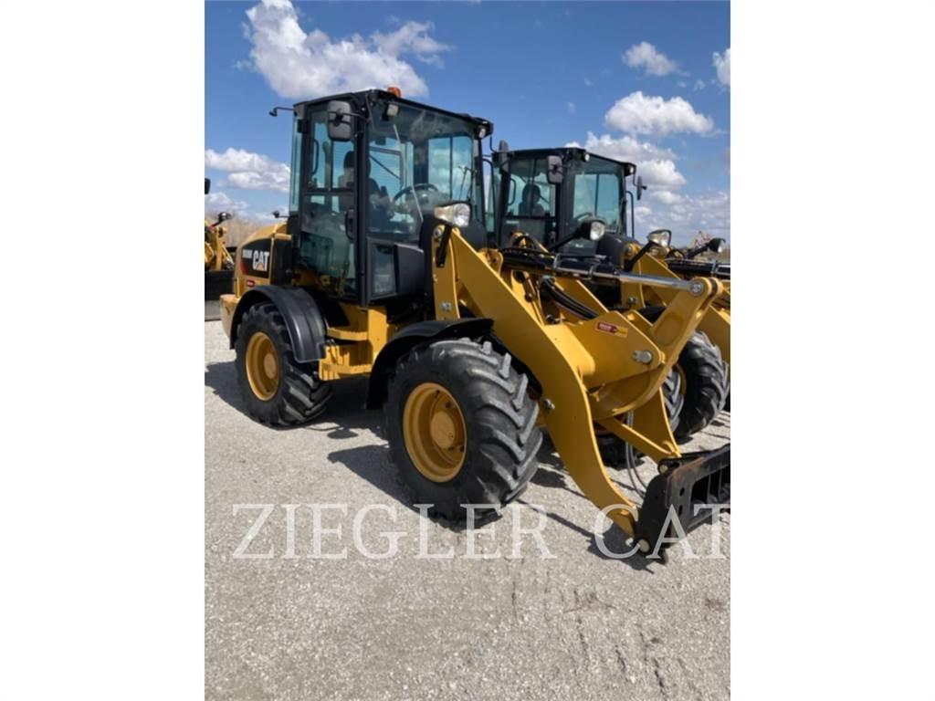 CAT 908M Tekerlekli yükleyiciler
