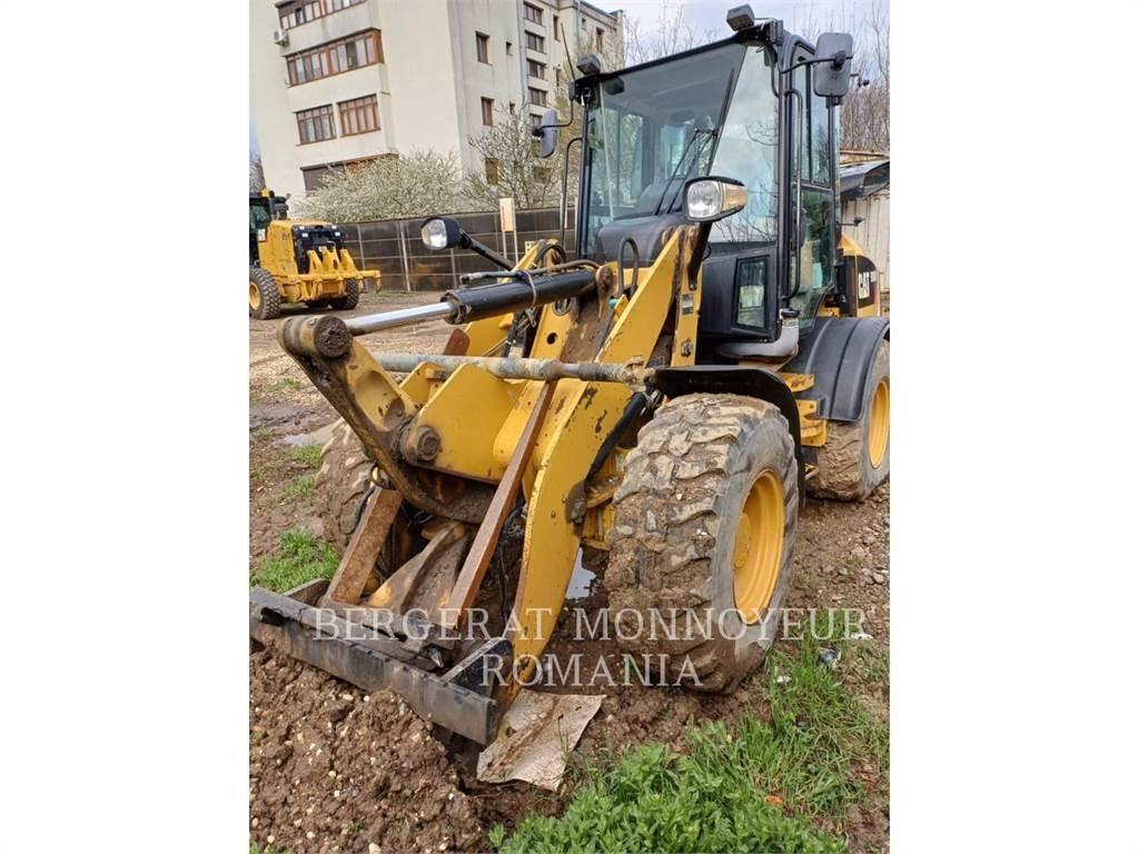 CAT 908M Tekerlekli yükleyiciler